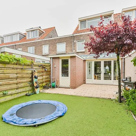 Dom wakacyjny Family House Atjehstraat Haarlem
